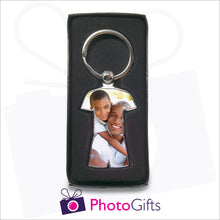 Load image into Gallery viewer, Sports shaped metal keyring in presentation box with your own choice of image on the keyring as produced by Photogifts.co.uk
