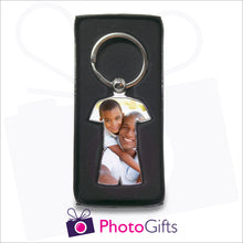 Load image into Gallery viewer, Sports shaped metal keyring in presentation box with your own choice of image on the keyring as produced by Photogifts.co.uk